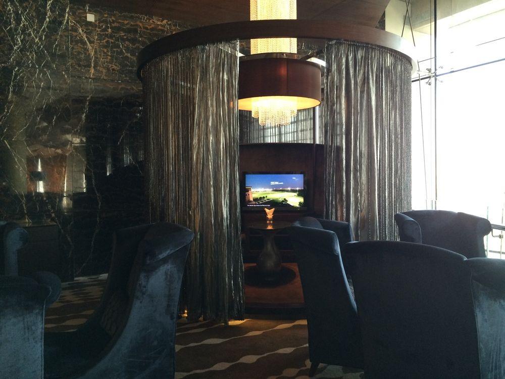 Le Meridien City Centre Bahrain Manama Zewnętrze zdjęcie The lounge at the airport