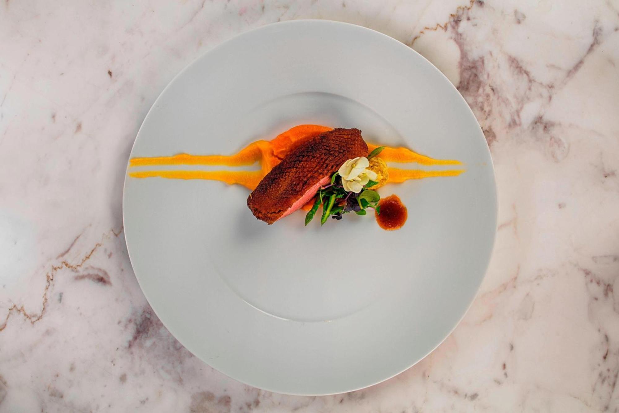 Le Meridien City Centre Bahrain Manama Zewnętrze zdjęcie A plate of food