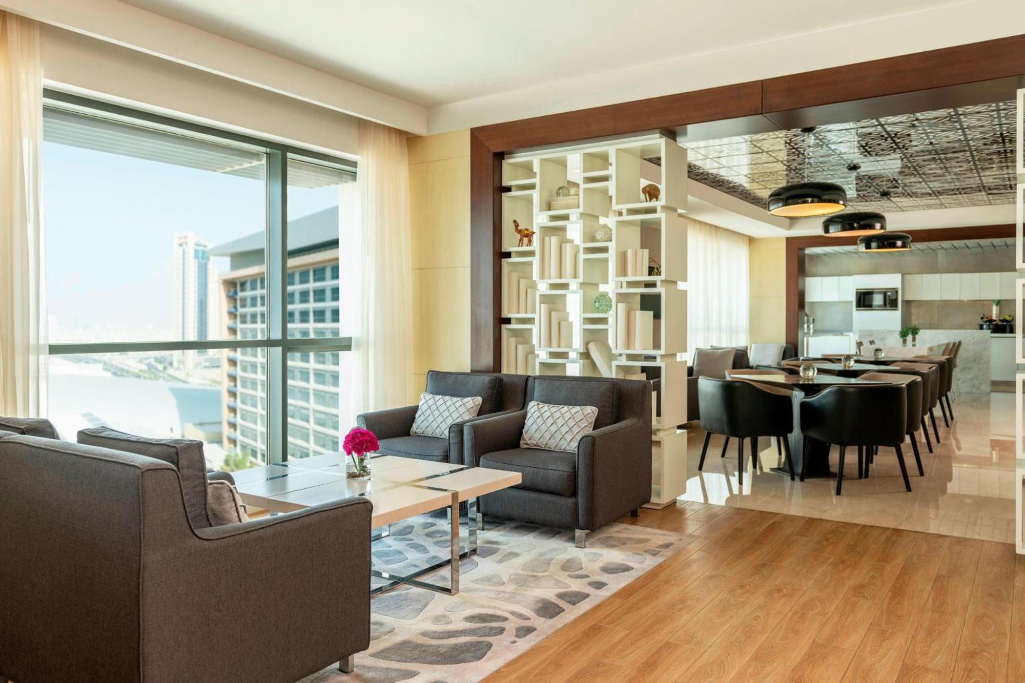 Le Meridien City Centre Bahrain Manama Zewnętrze zdjęcie Club Lounge at the hotel
